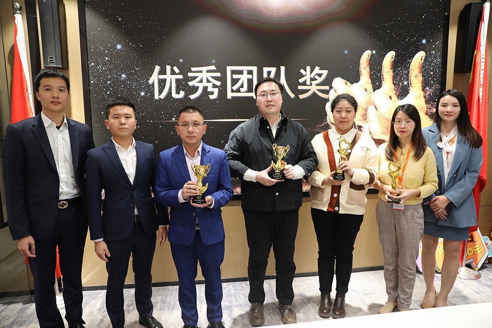 德信体育app_德信·体育（DexinSports）官方网站
集团