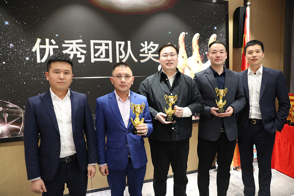 德信体育app_德信·体育（DexinSports）官方网站
集团