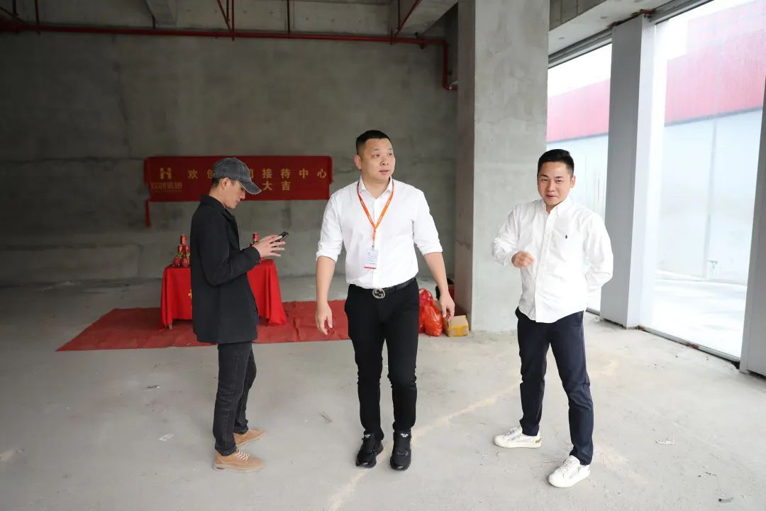 德信体育app_德信·体育（DexinSports）官方网站
集团