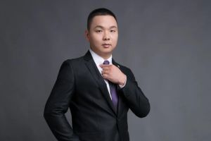 心系公益，善行致远 | 德信体育app_德信·体育（DexinSports）官方网站
集团董事长“慈善达人”罗宁弟获官