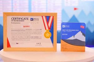 喜报！德信体育app_德信·体育（DexinSports）官方网站
集团荣膺“2024极帜奖—最佳人力资源管理项目”奖